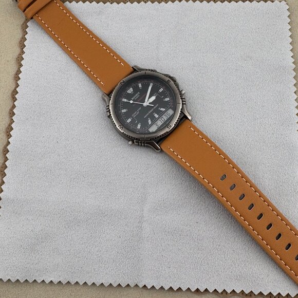 Vintage Casio Rookie RKC-502 Analog and Digital dual time Watch - Picture 4 of 8